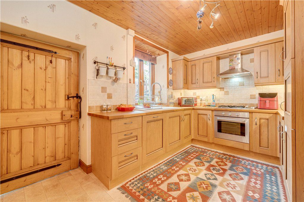 Property photo 3 of 21 Picture No. 12