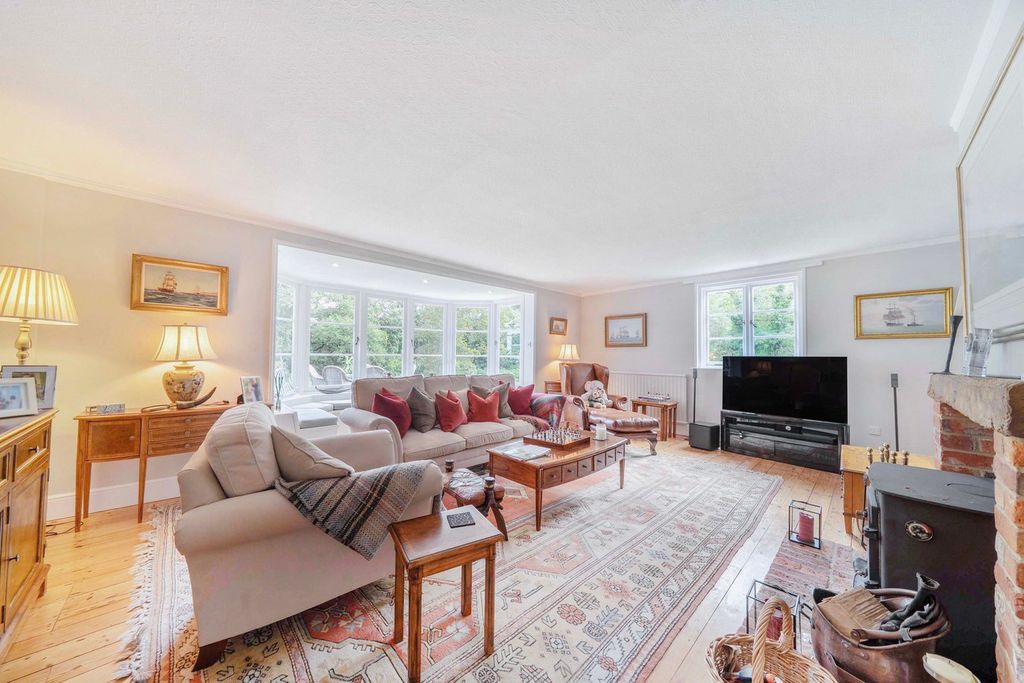 Property photo 3 of 31