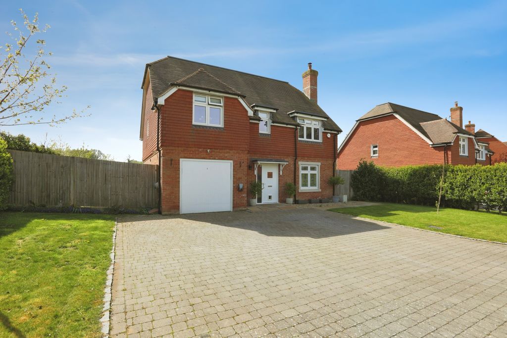 Property photo 2 of 22