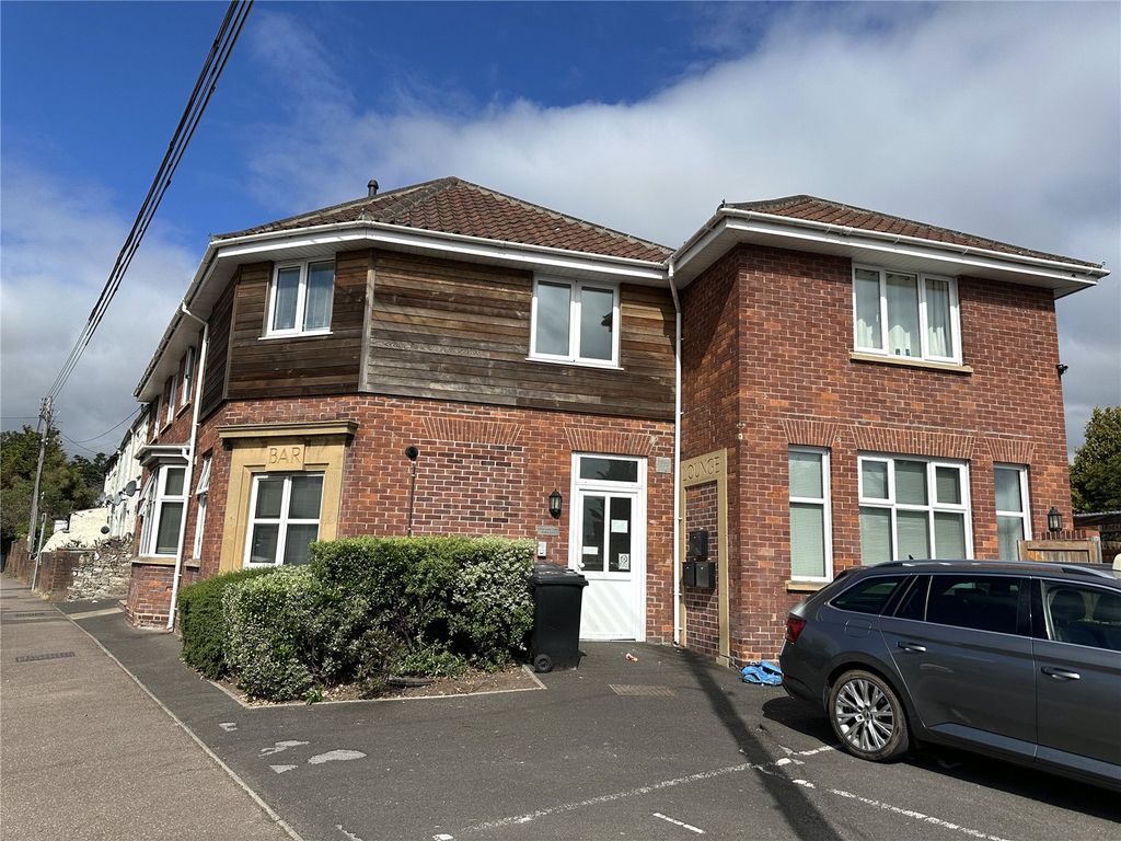 Property photo 1 of 10 Picture No. 02