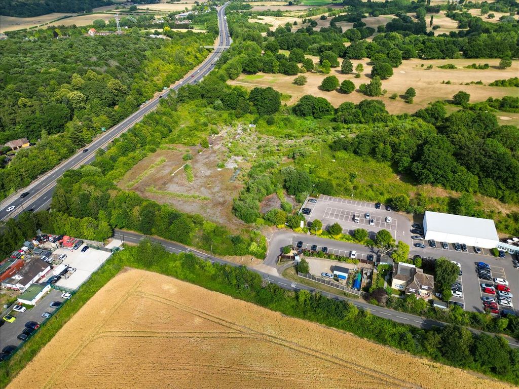 Property photo 3 of 11