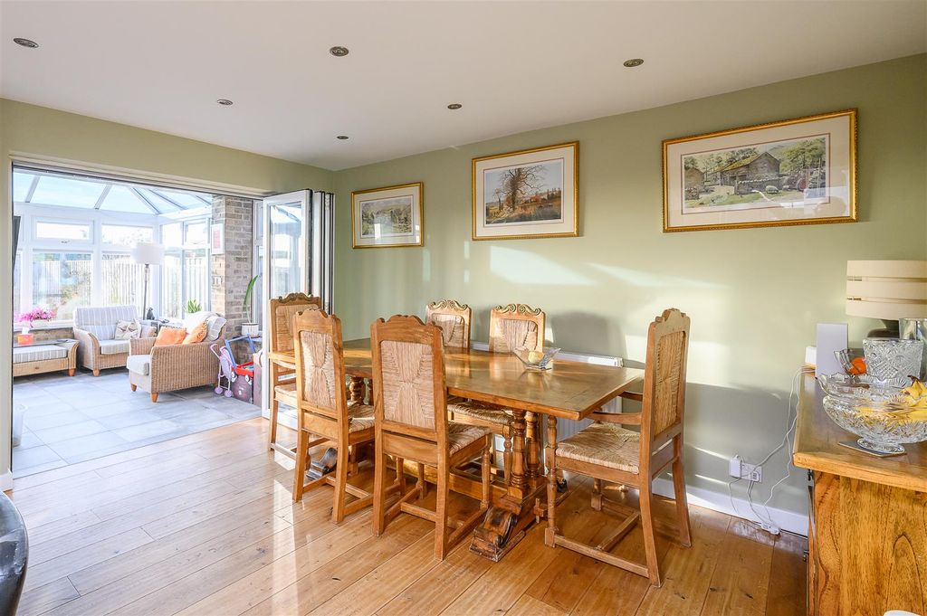 Property photo 3 of 24 Kitchen Diner