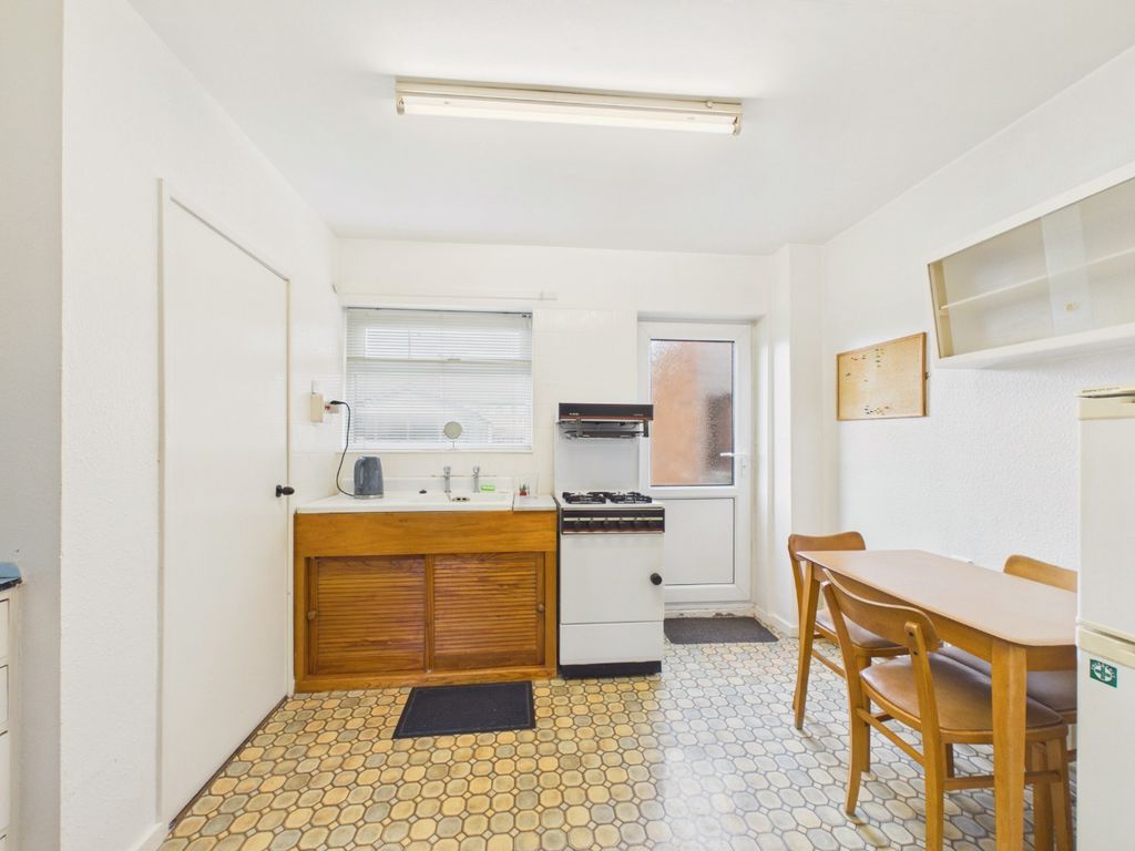 Property photo 3 of 9 5255266