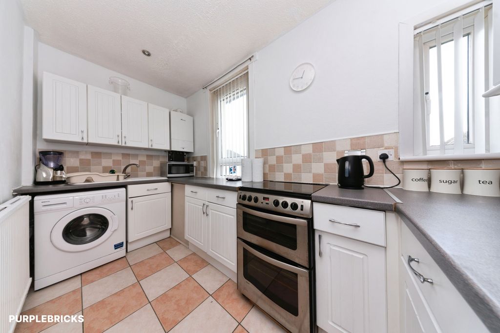 Property photo 3 of 24