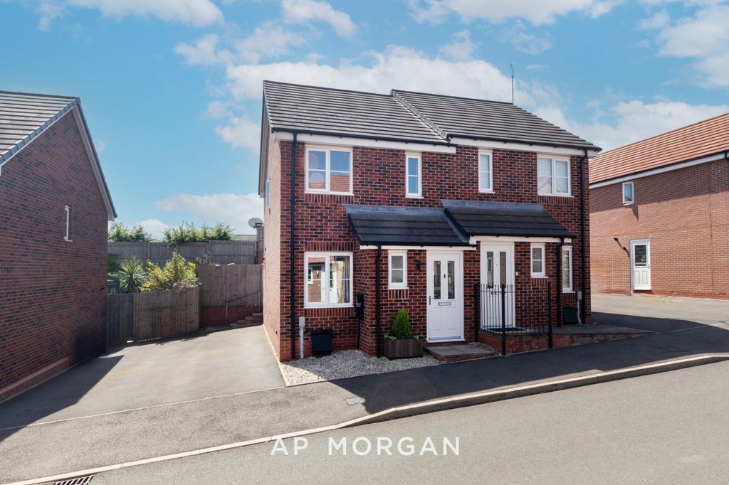 Property photo 1 of 19 Picture No. 03