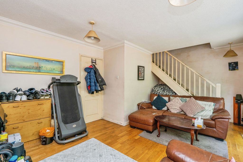Property photo 3 of 17 Photo