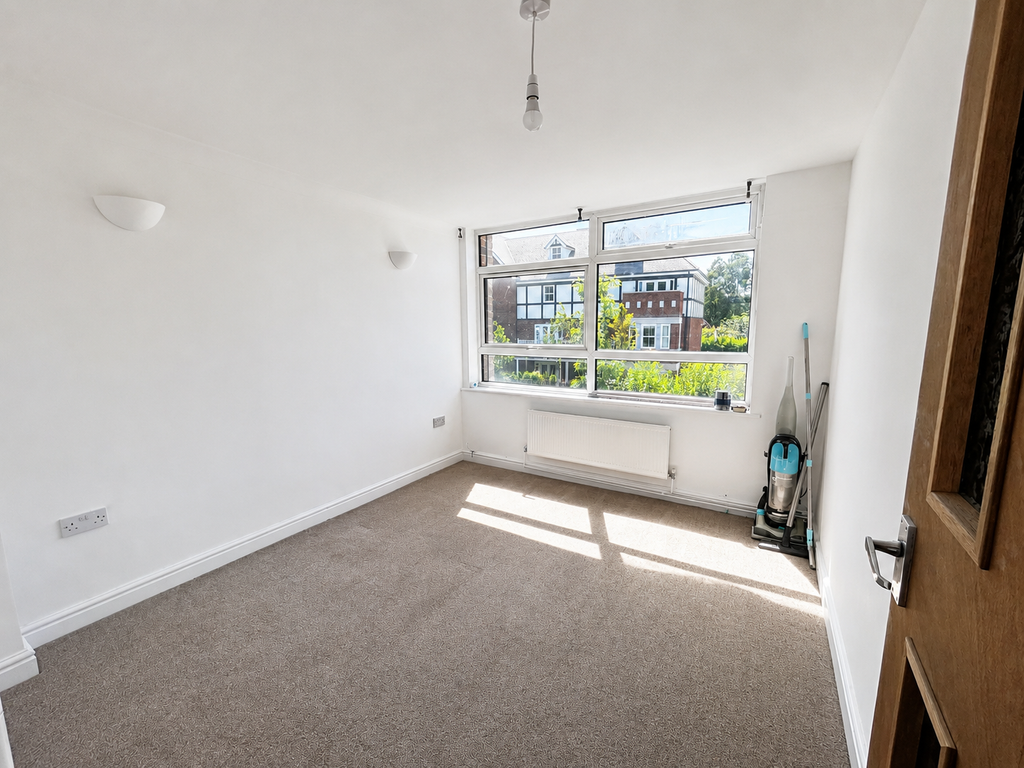 Property photo 3 of 13 Gallery