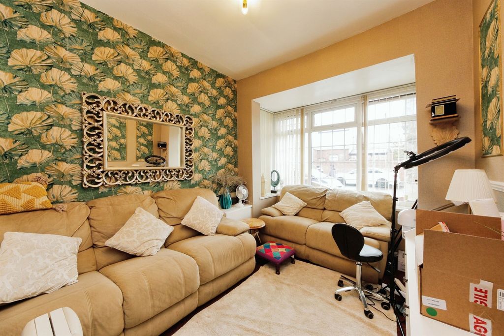 Property photo 3 of 14