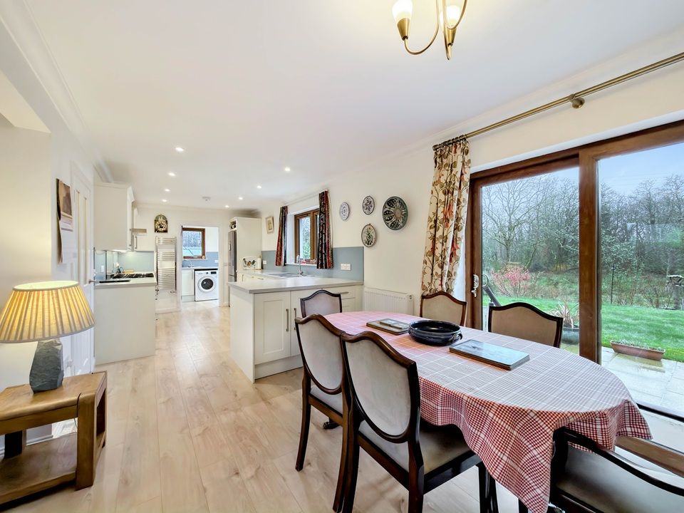 Property photo 2 of 27