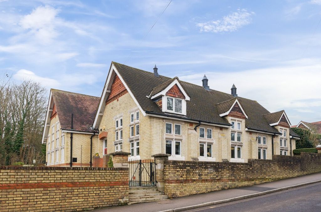 Property photo 1 of 19 External