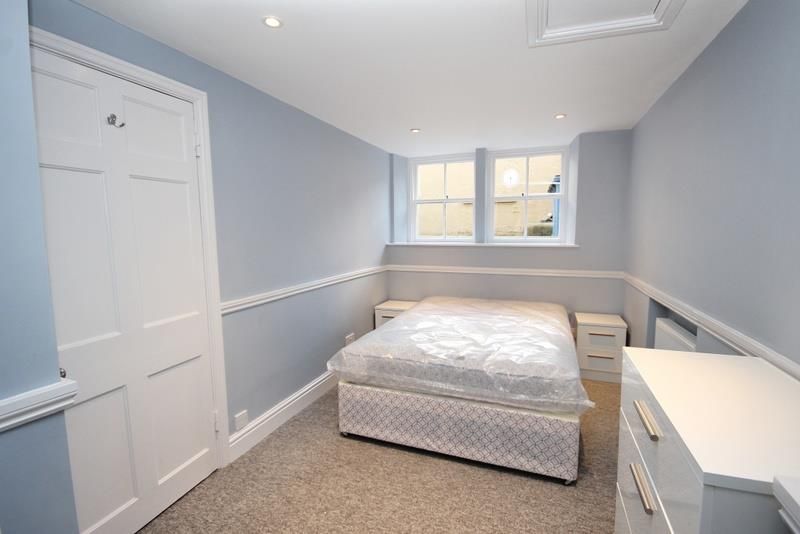 Property photo 2 of 10 Bedroom