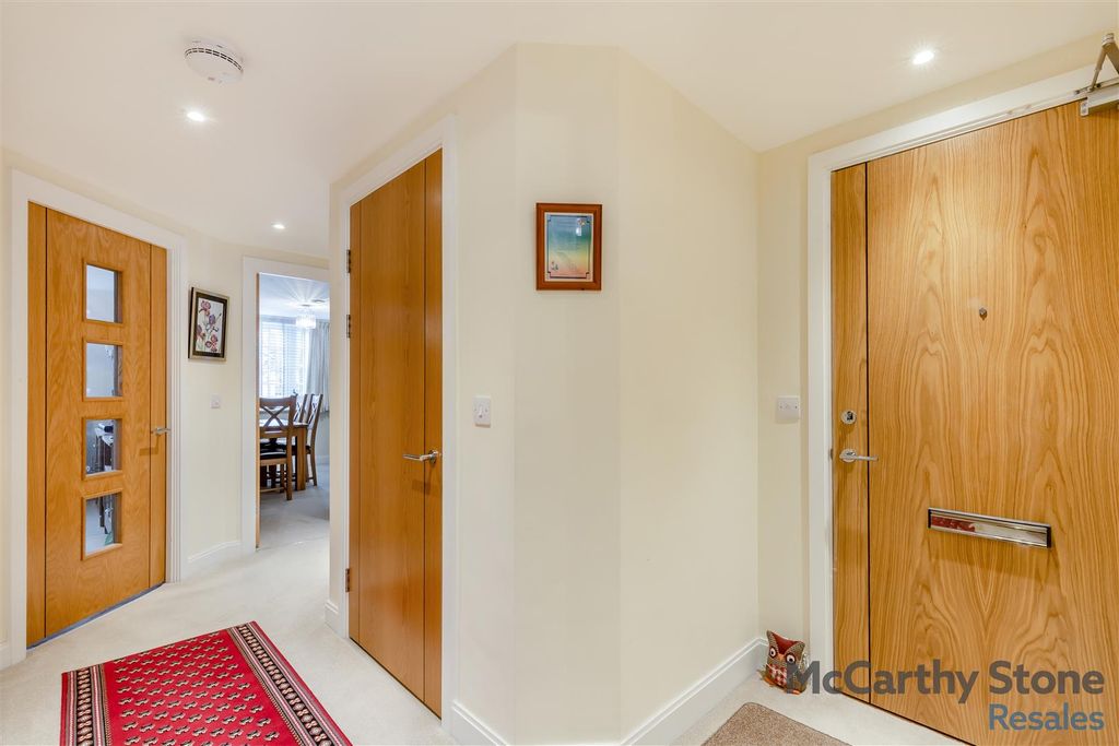 Additional image 11 of 2 bed flat for saleLe Jardin, 20-22 Station Road, Letchworth, Hertfordshire SG6