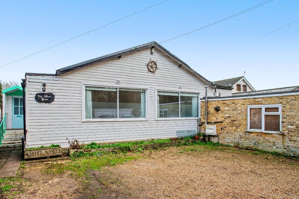 Property photo 3 of 14