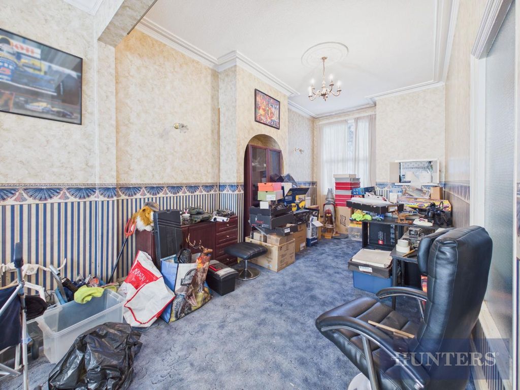 Property photo 3 of 27 Cam05316G0-Pr0395-Still042.Jpg