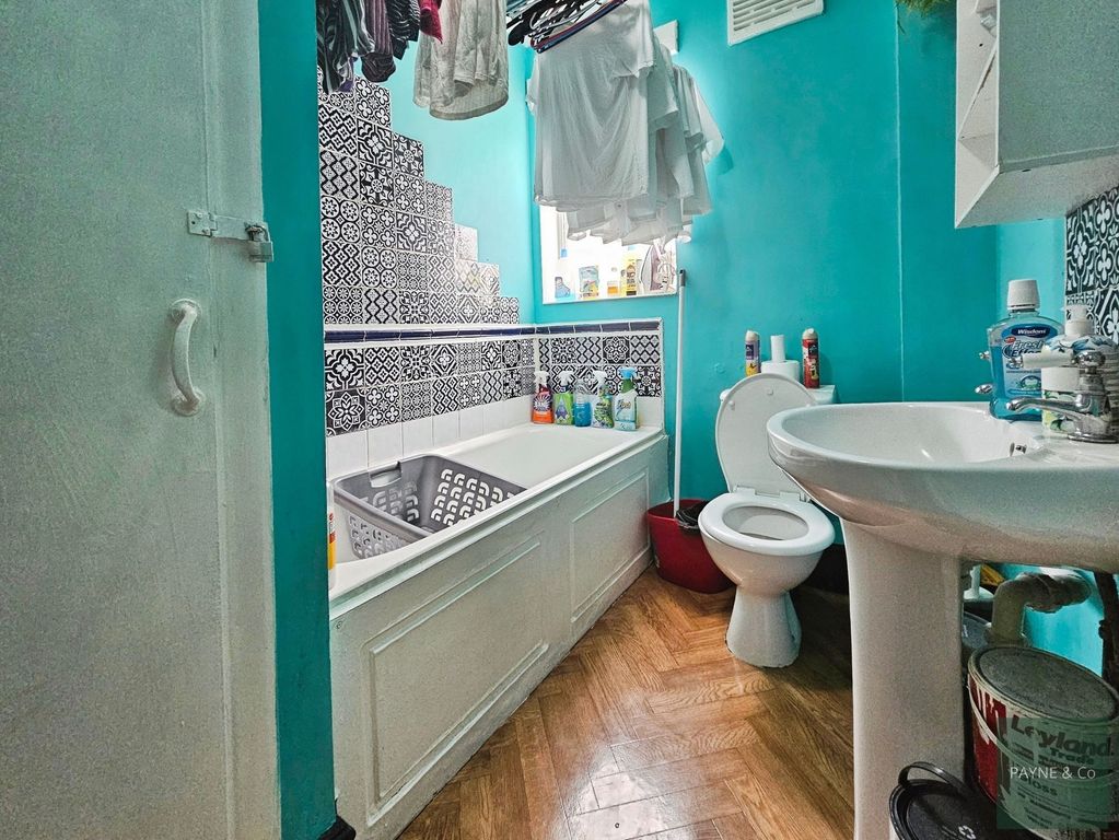 Property photo 3 of 9