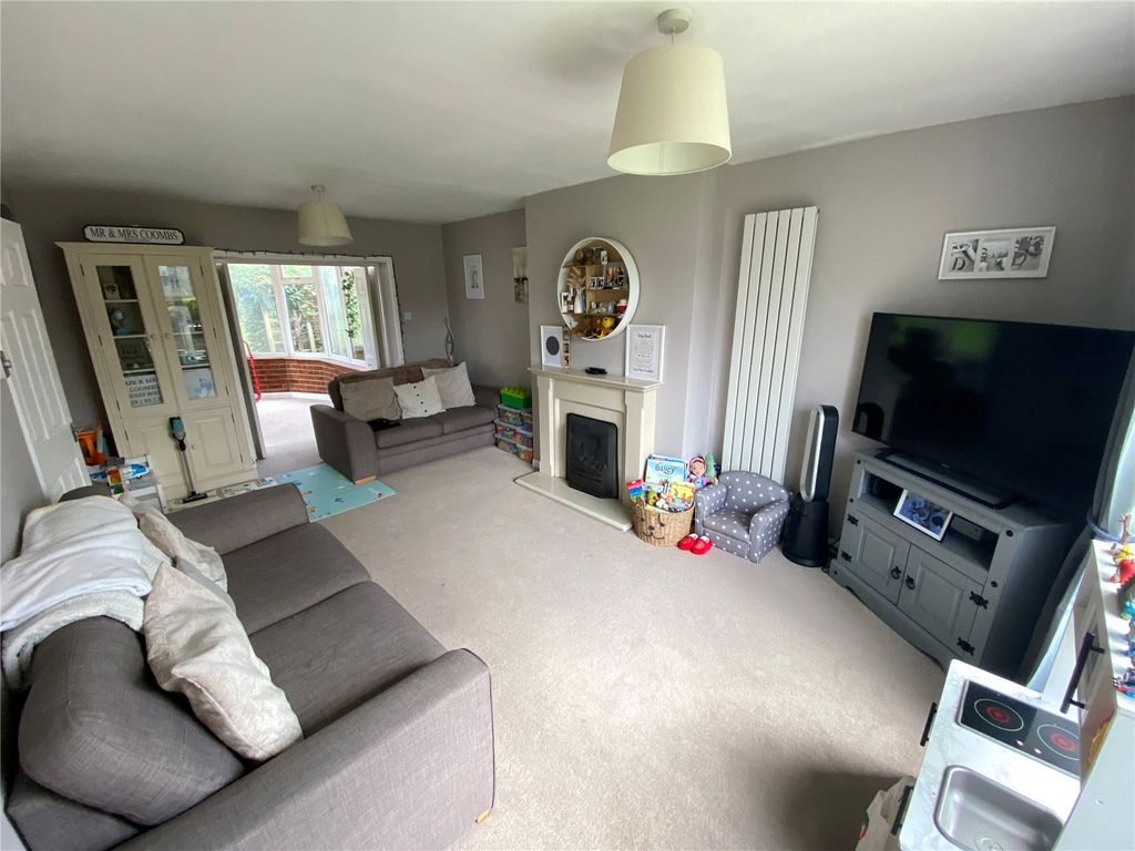 Property photo 2 of 30 Picture No. 27