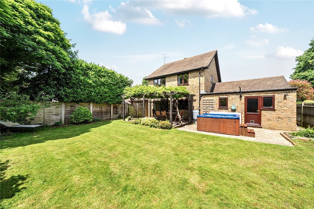 Property photo 2 of 25 Picture No. 28