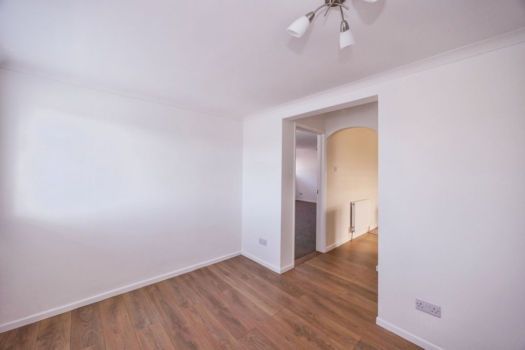 Property photo 2 of 20 Pbox-Img.Jpg