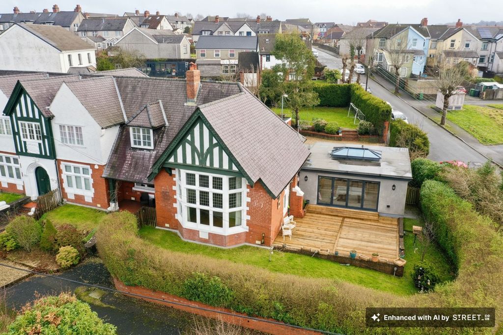 Property photo 1 of 58