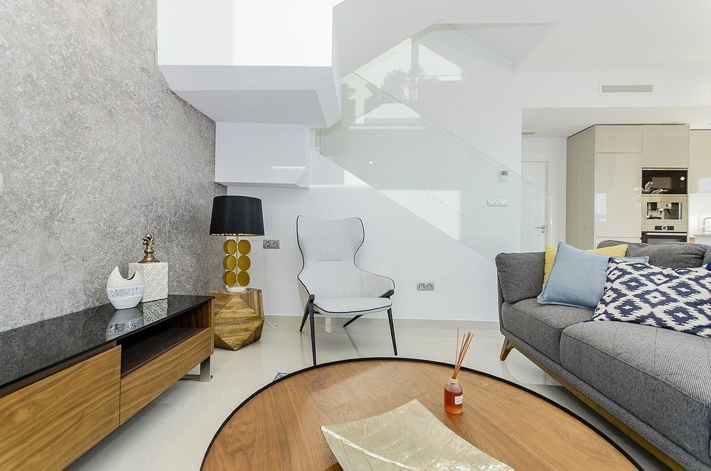 Property photo 3 of 47