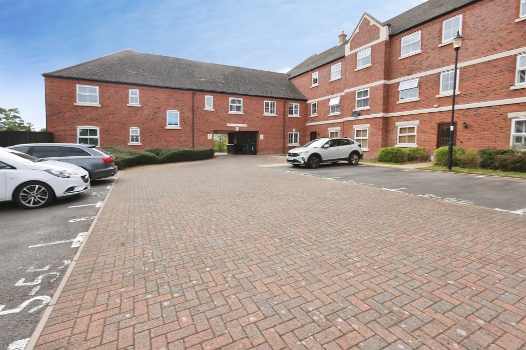 Property photo 2 of 14