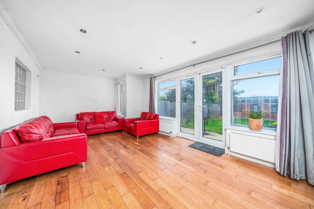 Property photo 3 of 24