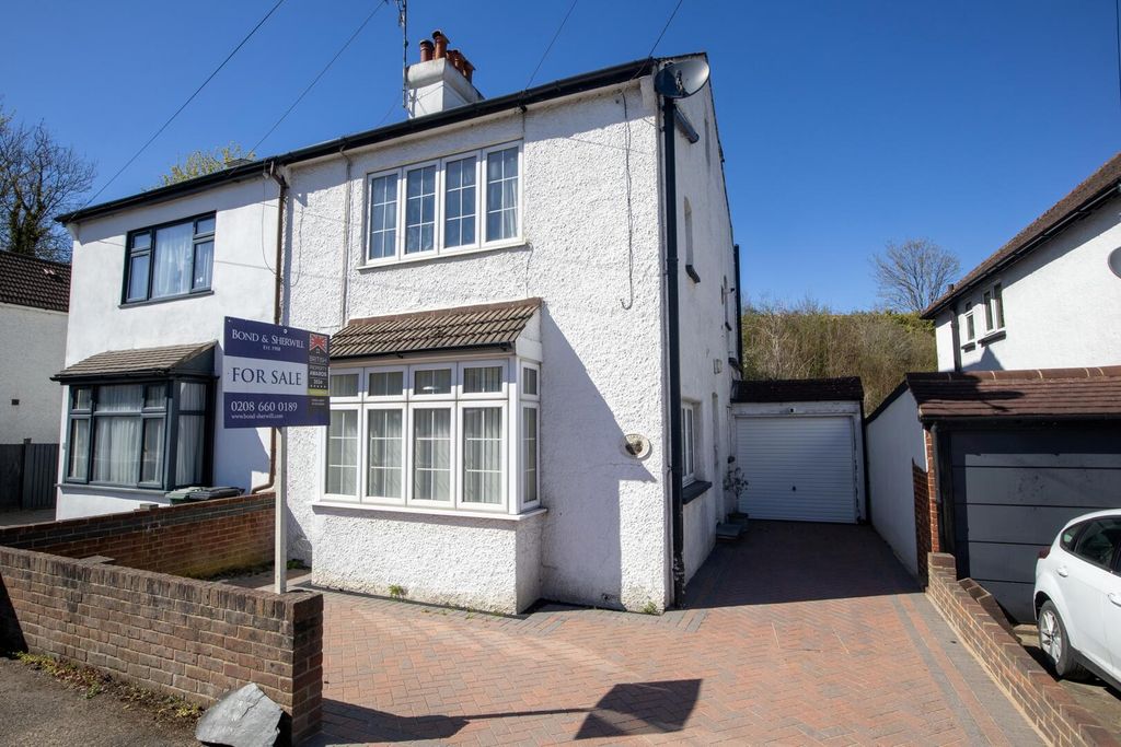 Property photo 1 of 12 Front (Exterior)