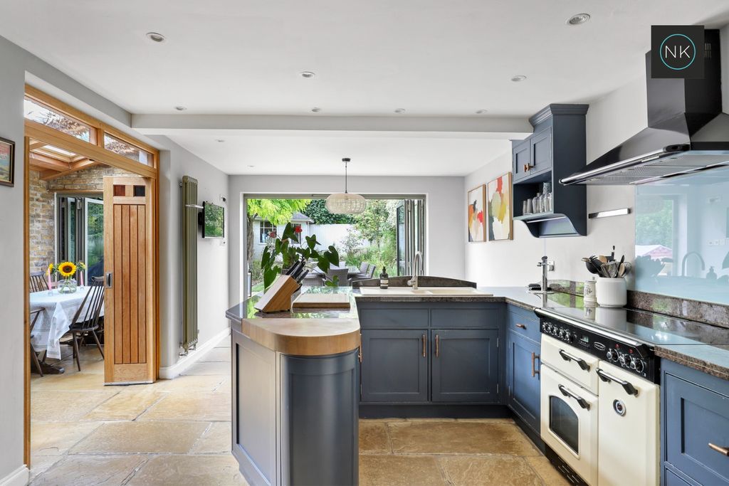 Property photo 3 of 35 4427426