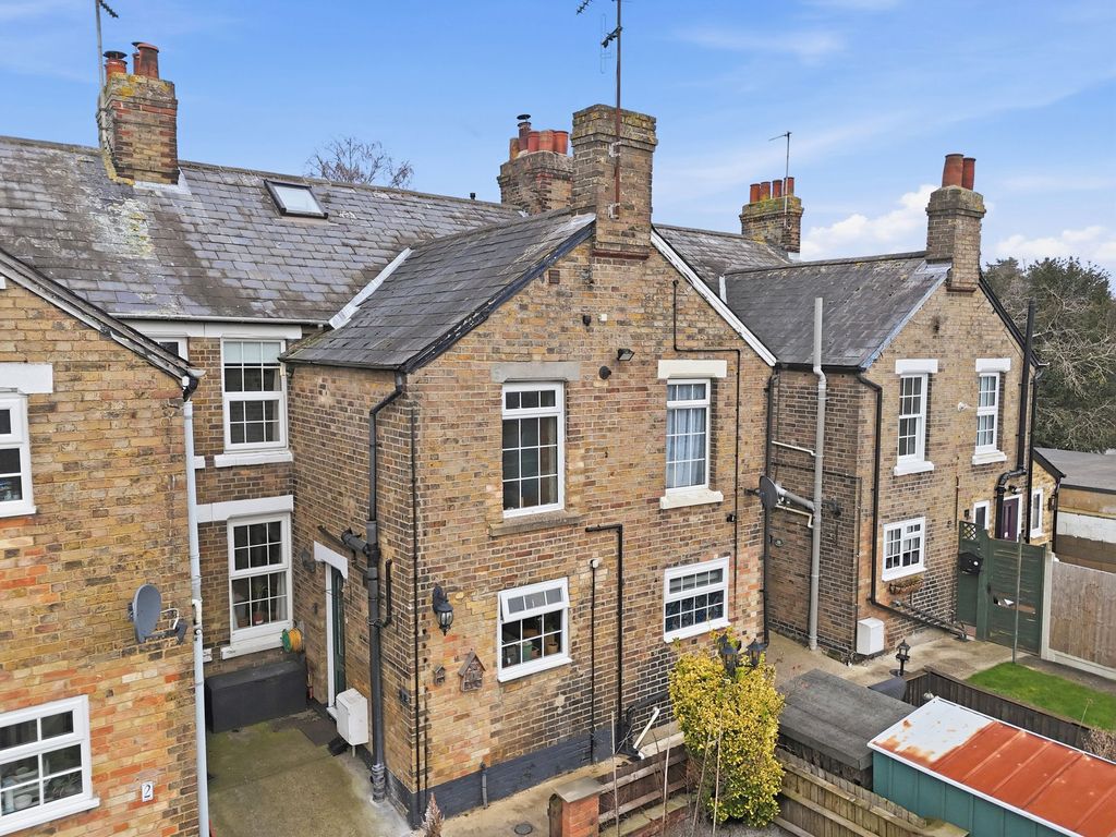 Property photo 1 of 19