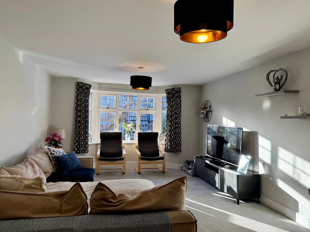 Property photo 2 of 17 Open Plan Living