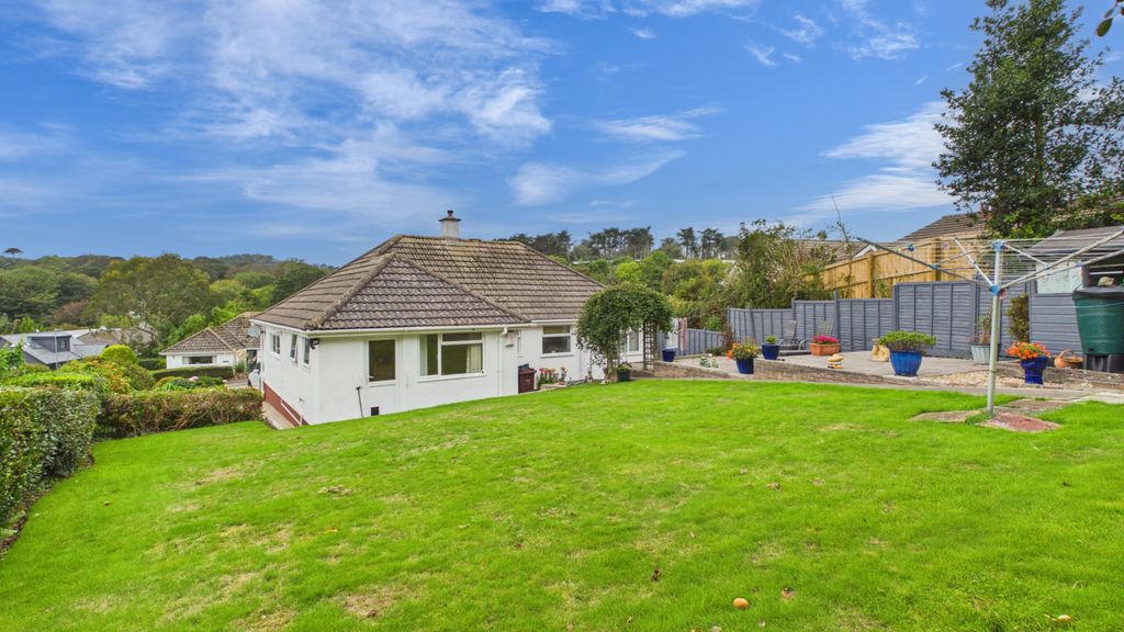 Property photo 2 of 13 Cam02926G0-Pr0358-Still019