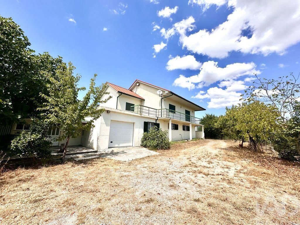 Property photo 1 of 32