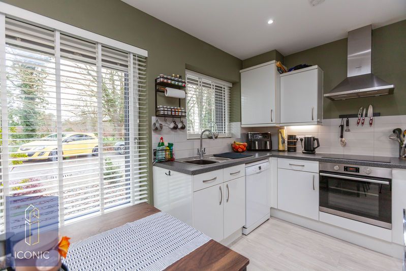 Property photo 2 of 15 Photo 6