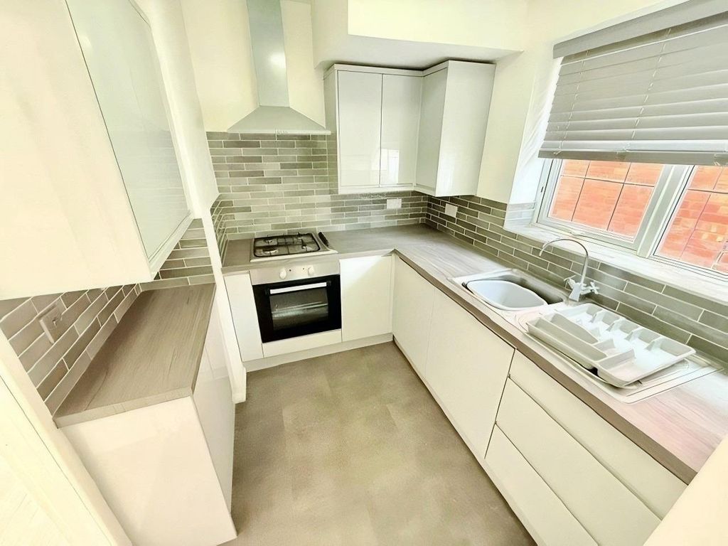 Property photo 3 of 17 d240d044-70S3.Jpg