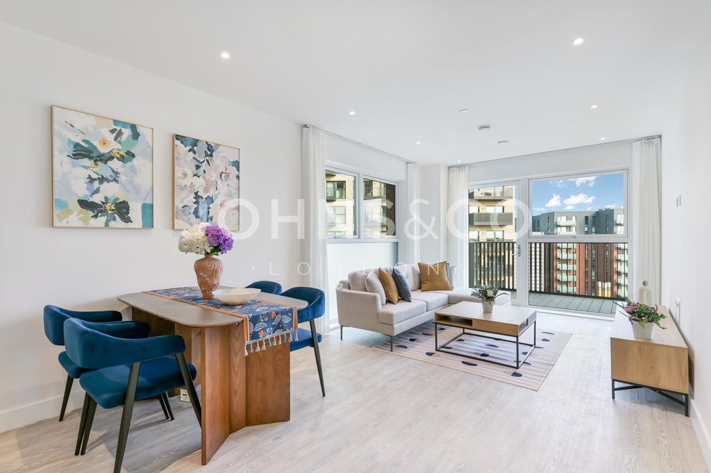 Property photo 1 of 11