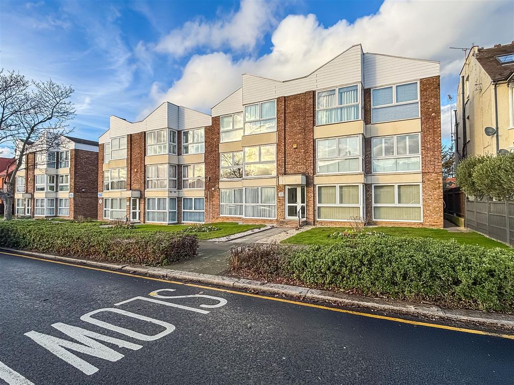 Property photo 1 of 15