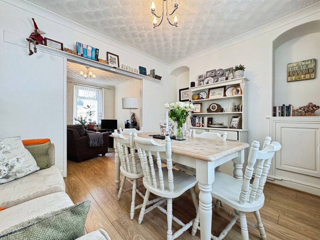 Property photo 3 of 25 4207884