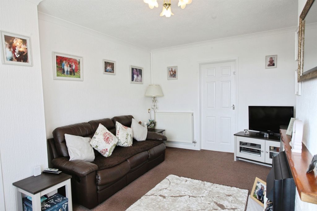 Property photo 3 of 18