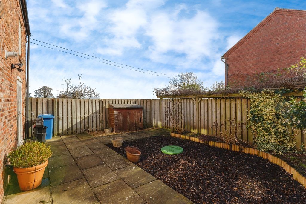Property photo 3 of 21