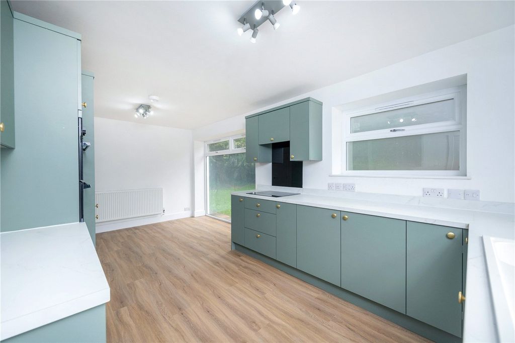 Property photo 3 of 14 Picture No. 06