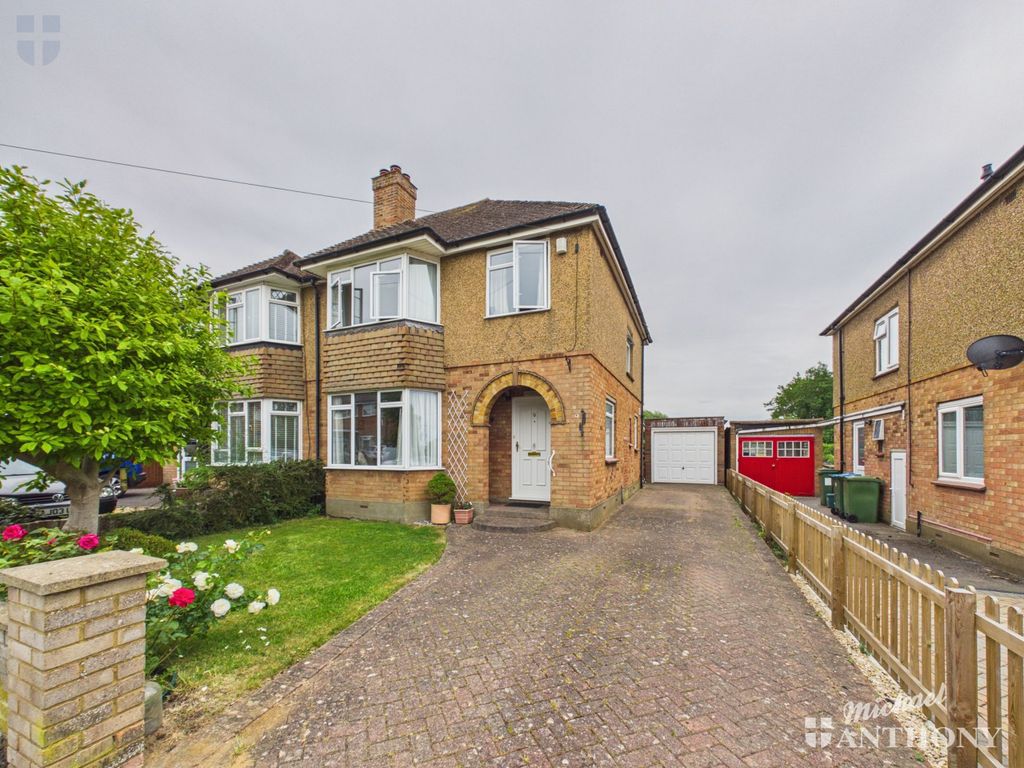 Property photo 1 of 16 Cam03852G0-Pr0680-Still007