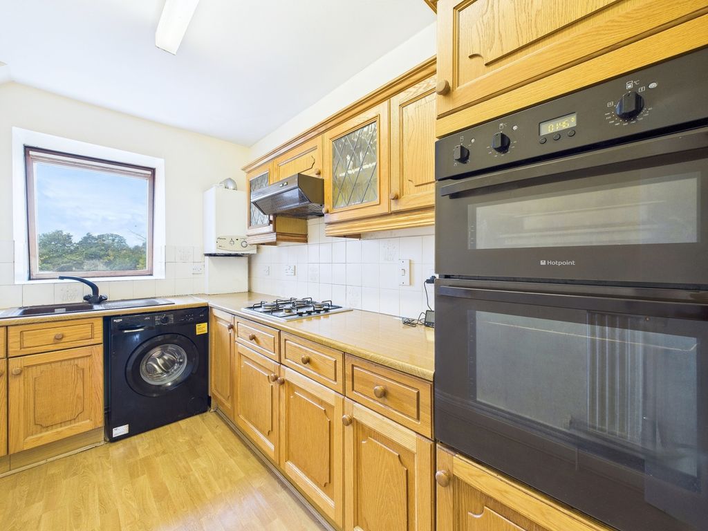 Property photo 2 of 8 Cam01909G0-Pr0410-Still001