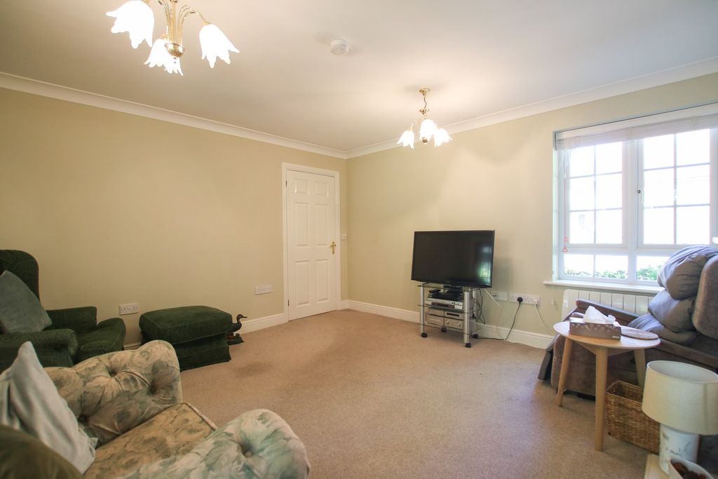 Property photo 3 of 16