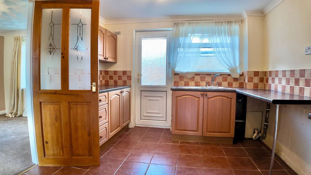 Property photo 3 of 21