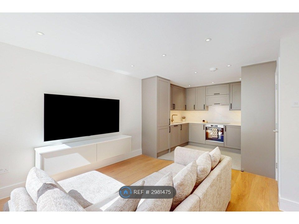 Property photo 1 of 35 Lounge