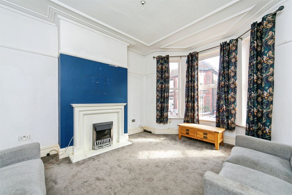Property photo 3 of 25