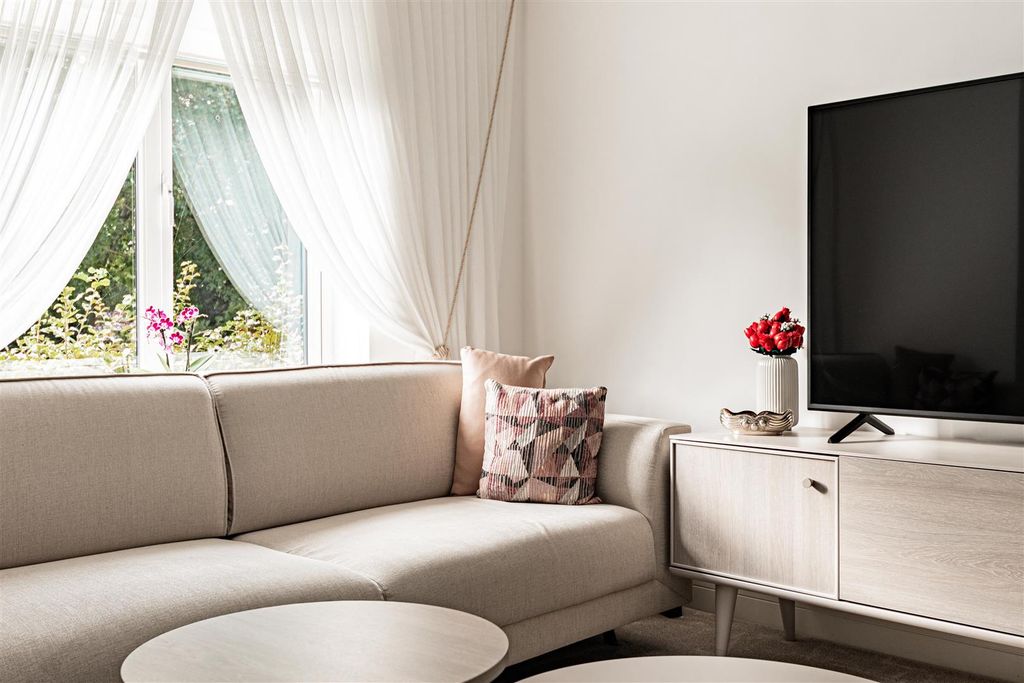 Property photo 3 of 40 L J Imaging-19.Jpg