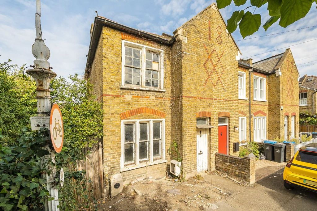 Property photo 1 of 6