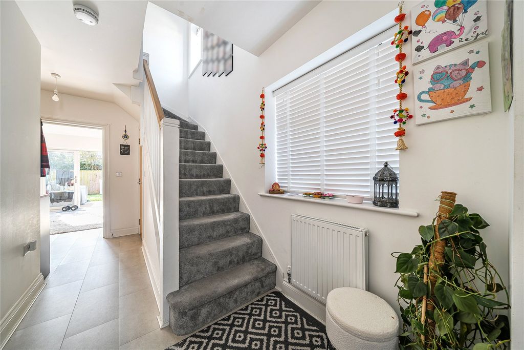 Property photo 2 of 16 Picture No. 21