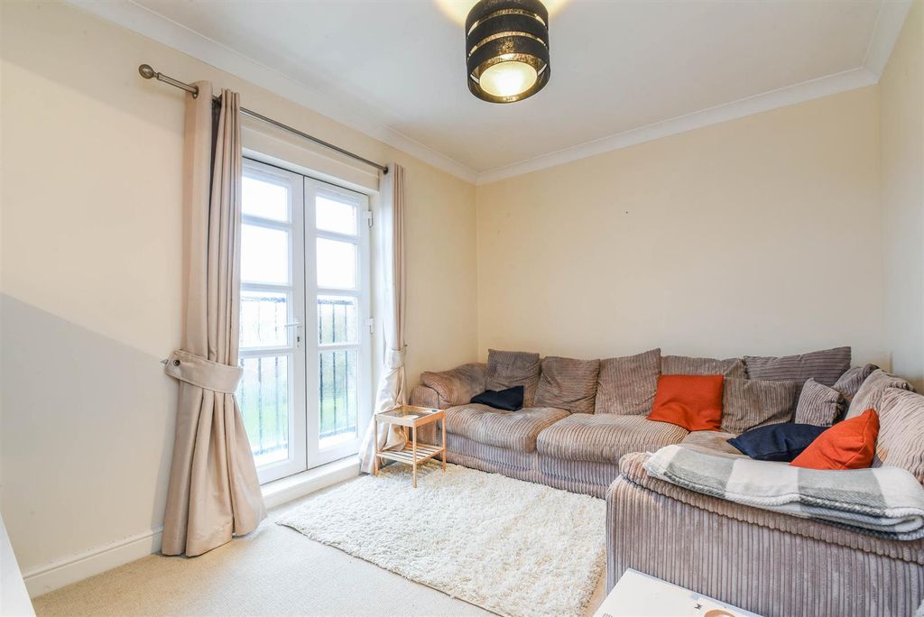 Property photo 2 of 14 Lounge/Diner